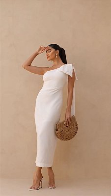 VESTIDO EM TECIDO LEVE UM OMBRO SÓ LAÇO NO OMBRO BRANCO