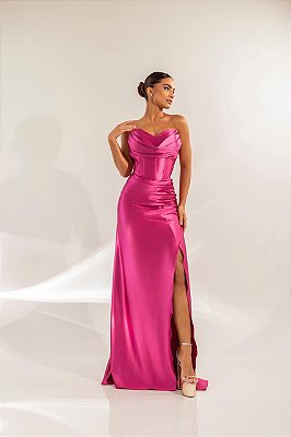 VESTIDO LONGO PRADA COM ELASTANO TOMARA QUE CAIA COM DETALHE NO BUSTO E COPETE FUCSIA