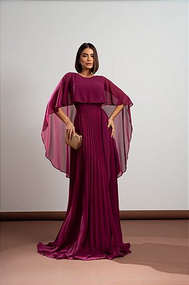 VESTIDO LONGO PLISSADO COM MANGA CAPA FUCSIA