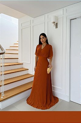 VESTIDO LONGO PLISSADO COM MANGA PLUSADA A TERRA COTA