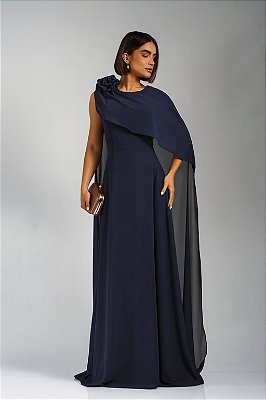 VESTIDO LONGO CHIFFON COM CAPA DETALHE FLOR NO OMBRO SAIA LISA AZUL MARINHO