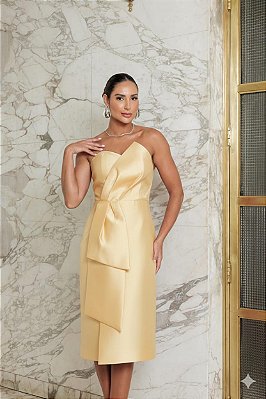 VESTIDO MIDI TOMARA QUE CAIA ESTRUTURADO AMARELO COM LAÇO FRONTAL AMARELO