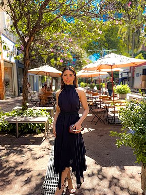 VESTIDO MIDI COM CINTO SAIA EM CAMADAS PRETO