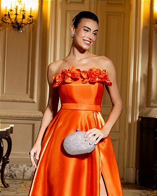 VESTIDO LONGO ZIBELINE GLOSS DETALHE FLOR  NO DECOTE ACINTURADO LARANJA
