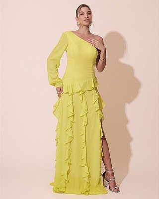 VESTIDO LONGO CREPE DE SEDA UM OMBRO SÕ MANGA LONGA BABADOS VERTICAIS NO COMPRIMENTO COM FENDA AMARELO