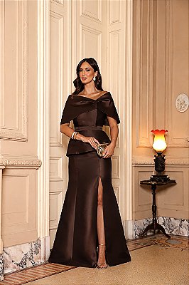 VESTIDO LONGO ZIBELINE TOMARA QUE CAIA ACOMPANHA MANGA REMOVIVEL MARROM