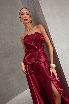 VESTIDO LONGO ZIBELINE GLOSS TOMARA QUE CAIA DETALHE PEPLUM ASSIMETRICO CINTURA FENDA FRENTE MARSALA