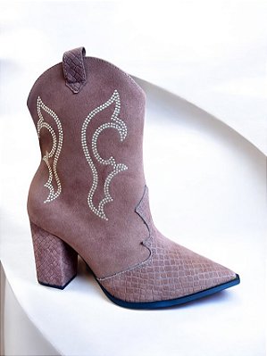 BOTA ALLYMA CHIVAS CARAMELO