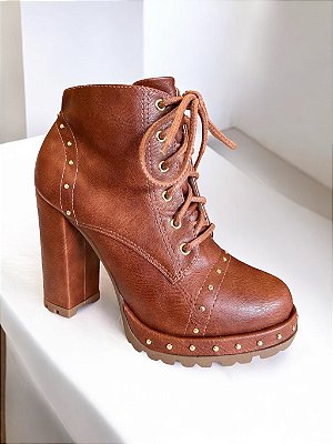 BOTA ALLYMA TRATORADA JULIA CARAMELO