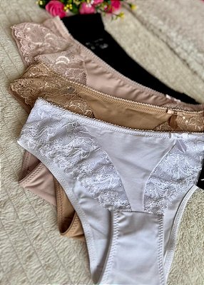 CALCINHA TANGA COM DETALHES EM RENDA