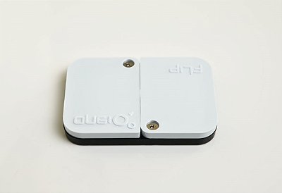 Ougi Flip | White & Black