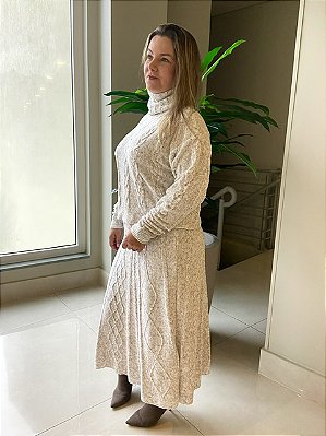 CONJUNTO DE SAIA E BLUSA EM TRICOT MOUSSE