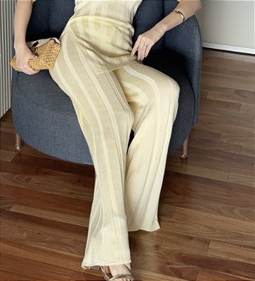 CALÇA CANELADA EM TRICOT