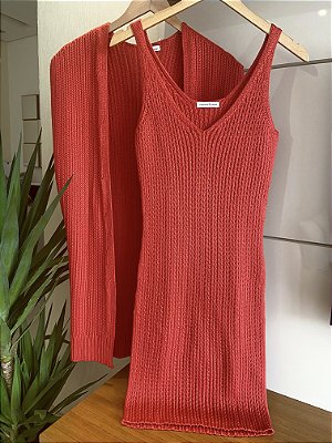 VESTIDO COM COLETE EM TRICOT