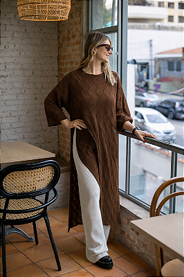 TÚNICA LONGA RENDADA EM TRICOT
