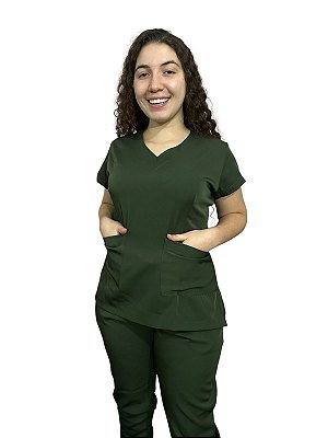 Conjunto tradicional feminino verde militar