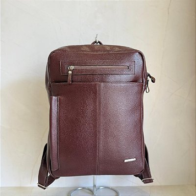 Mochila em couro legítimo