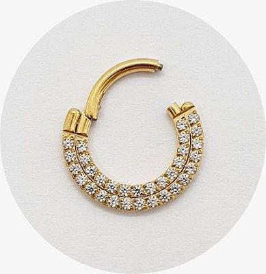 Argola Zircônias Cúbicas duplo Frontal PVD Gold -Titânio