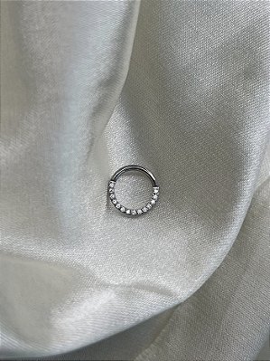 Argola Zircônias Cúbicas Frontal - Titânio