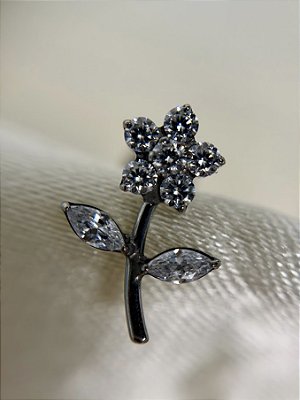 Labret flor zircônias e folhas-Titânio