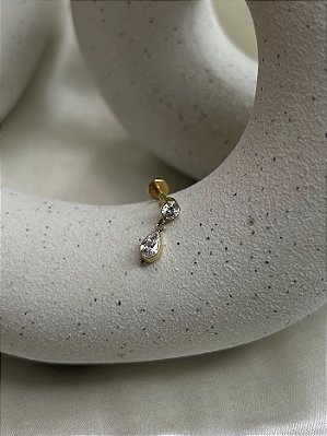 Labret com pingente zircônias PVD Gold -Titânio