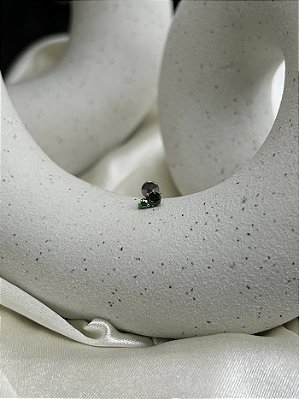 Labret duas zircônias verdes -Titânio
