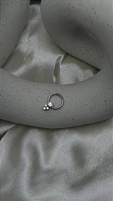 Captive ornamental titanio