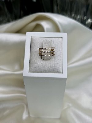 Argola tripla zircônias -Titânio Gold