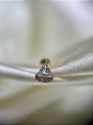 Labret triângulo novo - Titânio gold