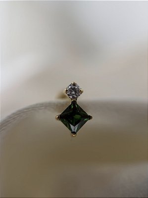 Labret quadrado verde- Titânio gold