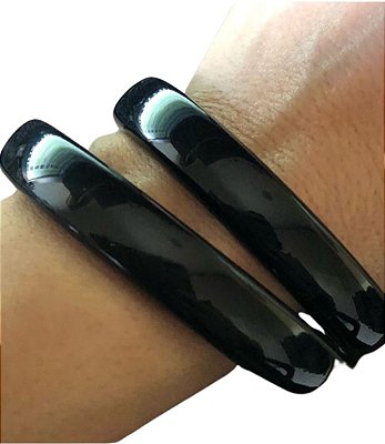 Kit de Braceletes em Acrílico Preto