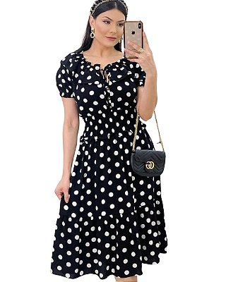 Vestido Viscolinho midi Poá Preto, com botões na frente e babado no decote Joice