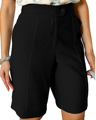 Bermuda Lisa com Detalhe na frente e Botão Forrado Miriã