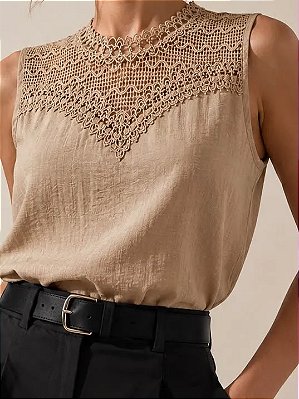 Blusa Detalhe Renda na gola Gisele