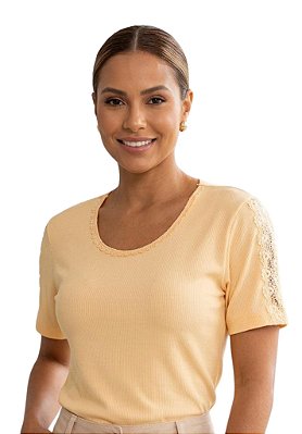 Blusa Bordada estilo Camiseta