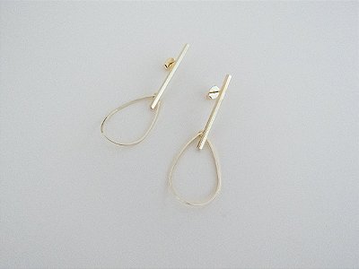 Palito com gota pendurada