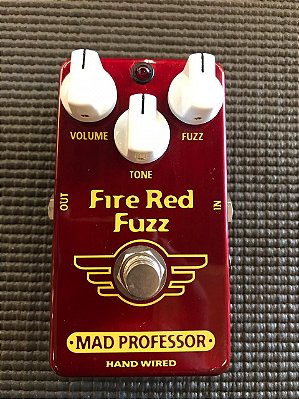 Pedal de Efeito Mad Professor Amplification Fire Red Fuzz