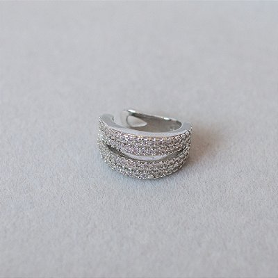 Piercing Fake Cravejado em Zircônias