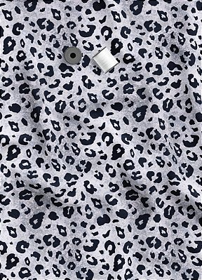Tecido Oxford Estampa Digital Onça Pintada Cinza 1,55m de Largura
