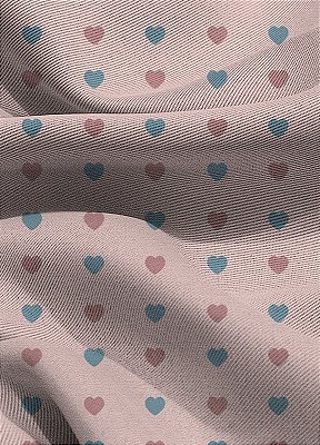 Tecido Blackout Estampa Digital Corações Azul e Rosa 1,35m de Largura