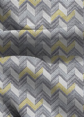 Tecido Blackout Estampa Digital Chevron Cinza e Amarelo 1,35 de Largura