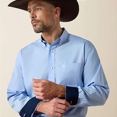 Camisa Ariat Wrinkle Free Solid Classic Fit 10020329