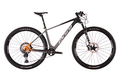 Bicicleta Oggi Agile PRO XT Carbon 12v 2023 Preto / Cinza / Laranja