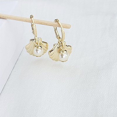 Brinco Argola Concha e Pérola banho Ouro 18k