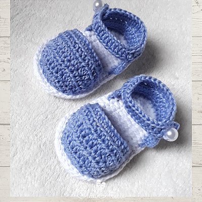 Kit Sapatinho boneca - Branco e Lilas  + Fralda de boca