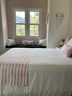 Peseira listrada com tassel nas pontas