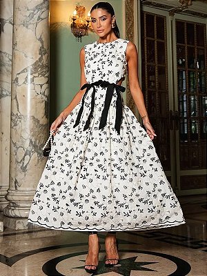 Vestido Midi de Linho Bordado Com Padrões Herbais Delicados Essência Champagne