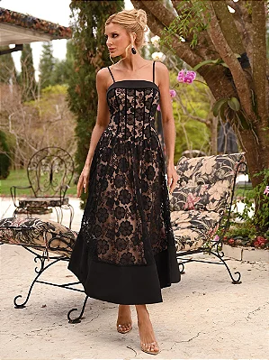 Vestido Midi Preto de Renda Floral com Corset | Celeste