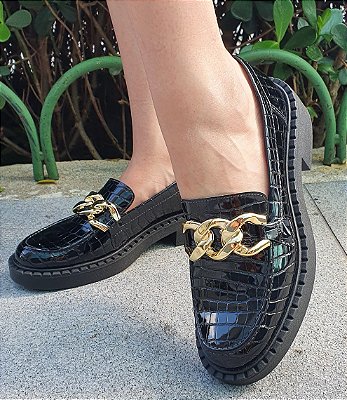 MOCASSIM 14713 PRETO TEXTURIZADO / CORRENTE DOURADA