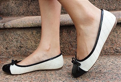 SAPATILHA 18355 OFF WHITE / PRETO VERNIZ